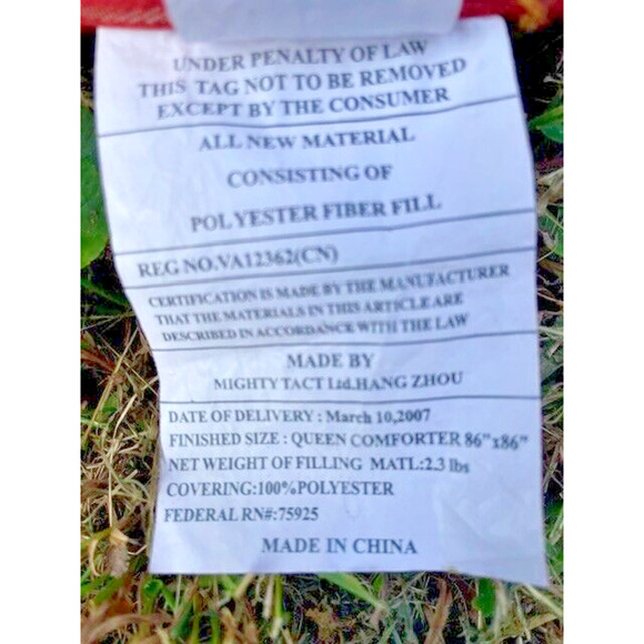 Comforter Set Mighty Tact Full/Queen Size Comforter 86" x 86" Dated 2010 - Picture 8 of 14